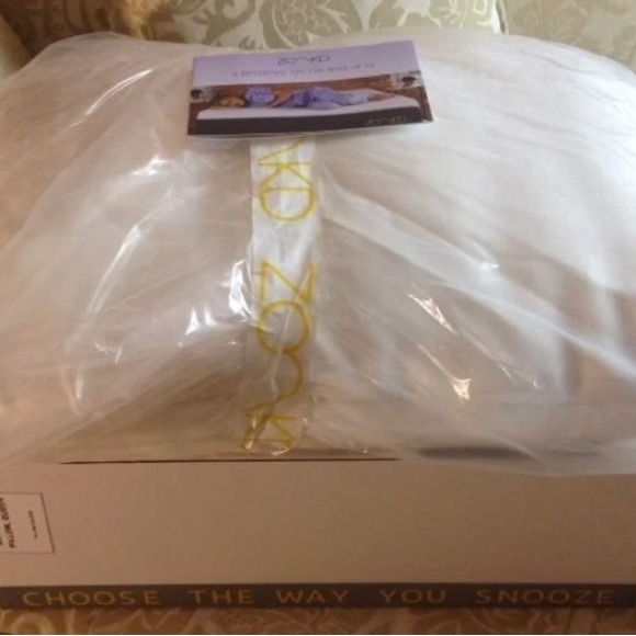 ZONKD Fiber Pillow Queen. Brand New ✨ - Picture 6 of 9